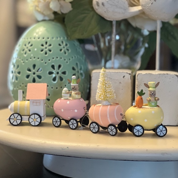 Only 1 Left❗️Easter Train - Picture 7 of 14